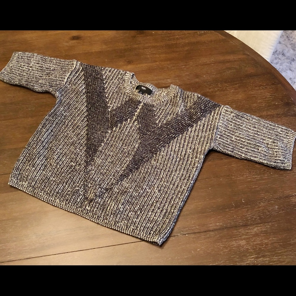 SHORT SLEEVE SWEATER